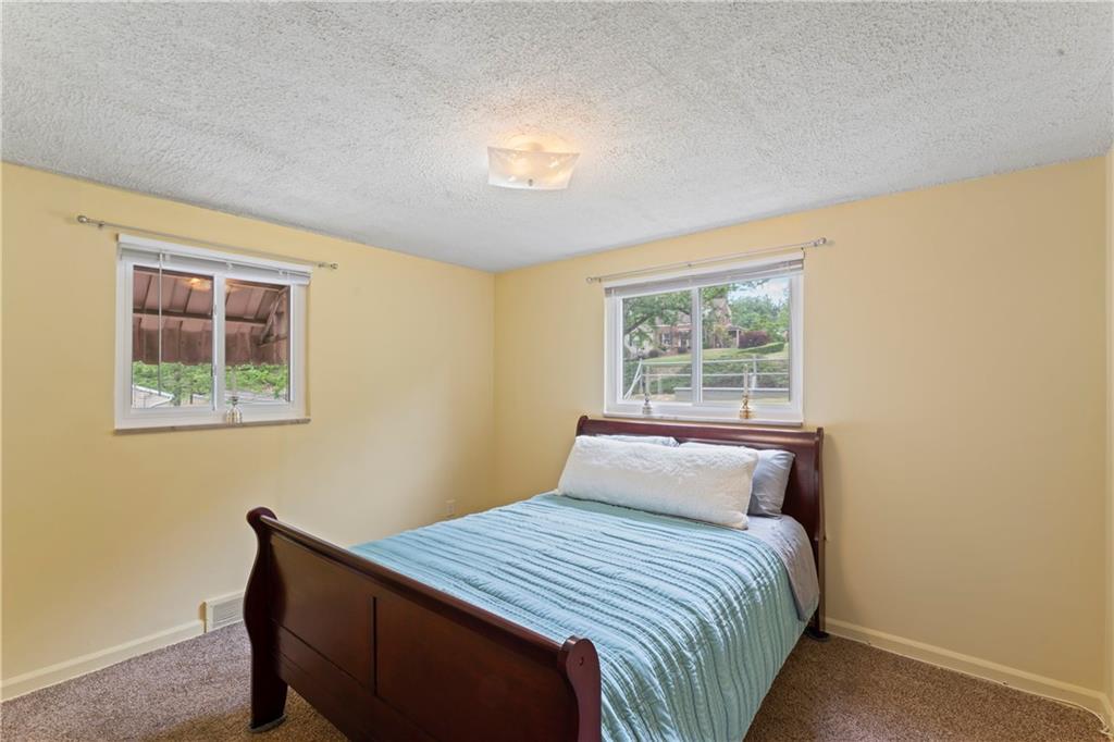 214 Drake Road Bethel Park, PA 15102 - Photo 17 of 32 Gallery Image 17