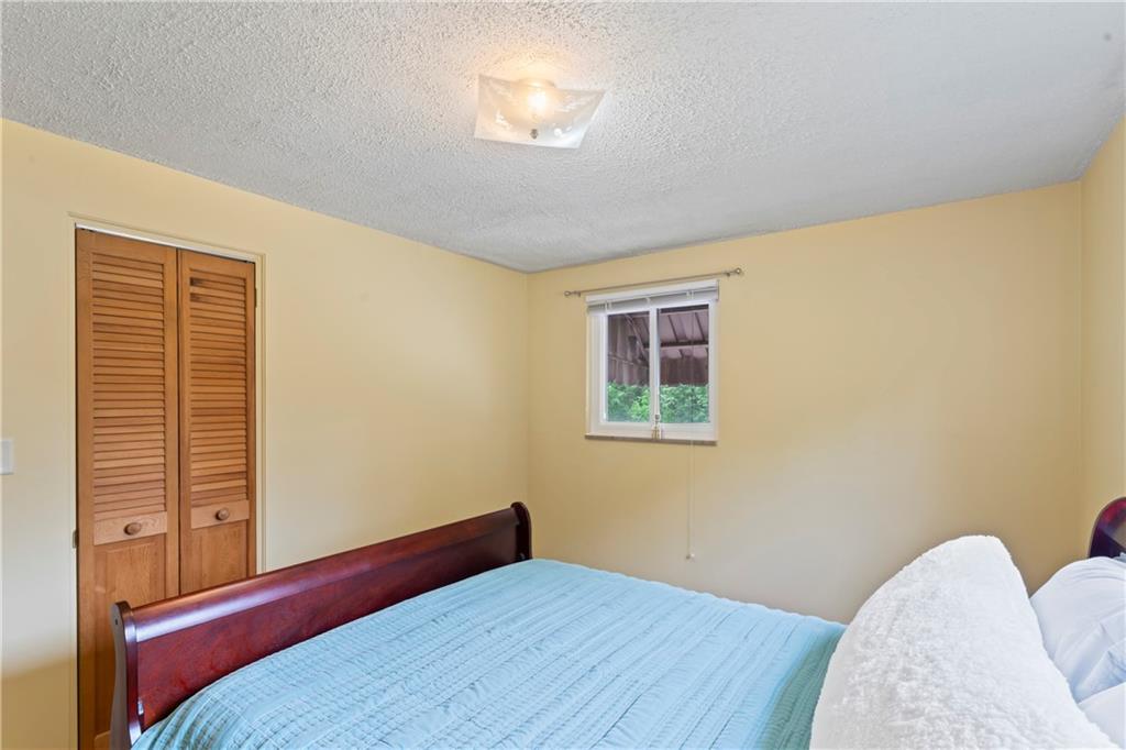 214 Drake Road Bethel Park, PA 15102 - Photo 18 of 32 Gallery Image 18