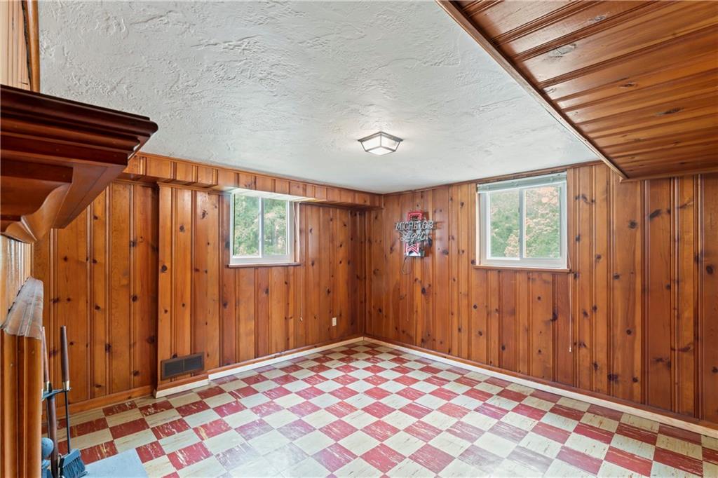 214 Drake Road Bethel Park, PA 15102 - Photo 25 of 32 Gallery Image 25