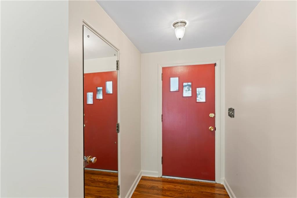 214 Drake Road Bethel Park, PA 15102 - Photo 7 of 32 Gallery Image 7