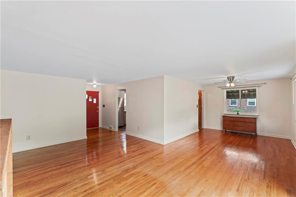 214 Drake Road Bethel Park, PA 15102 - Photo 10 of 32 Gallery Image 10