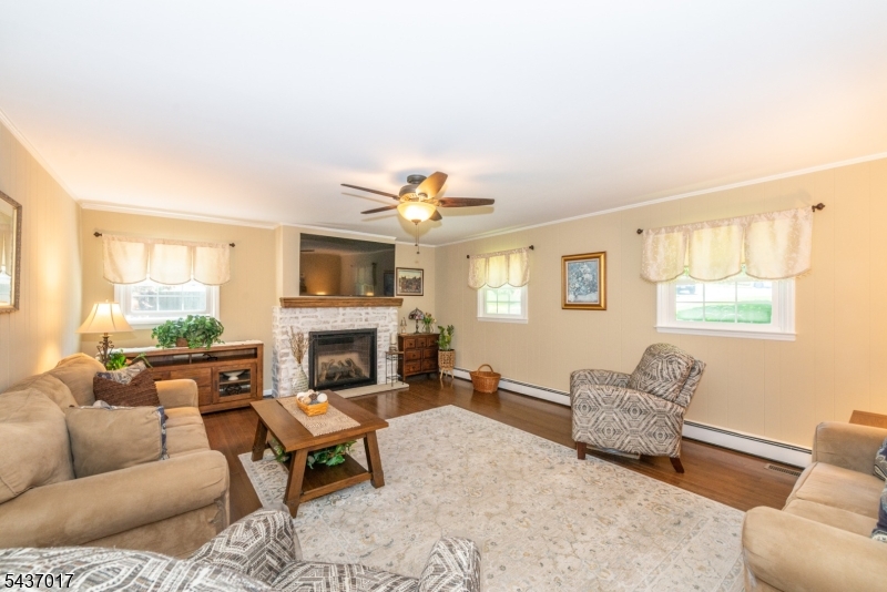 10 Brittany Road Succasunna, NJ 07876 - Photo 2 of 37