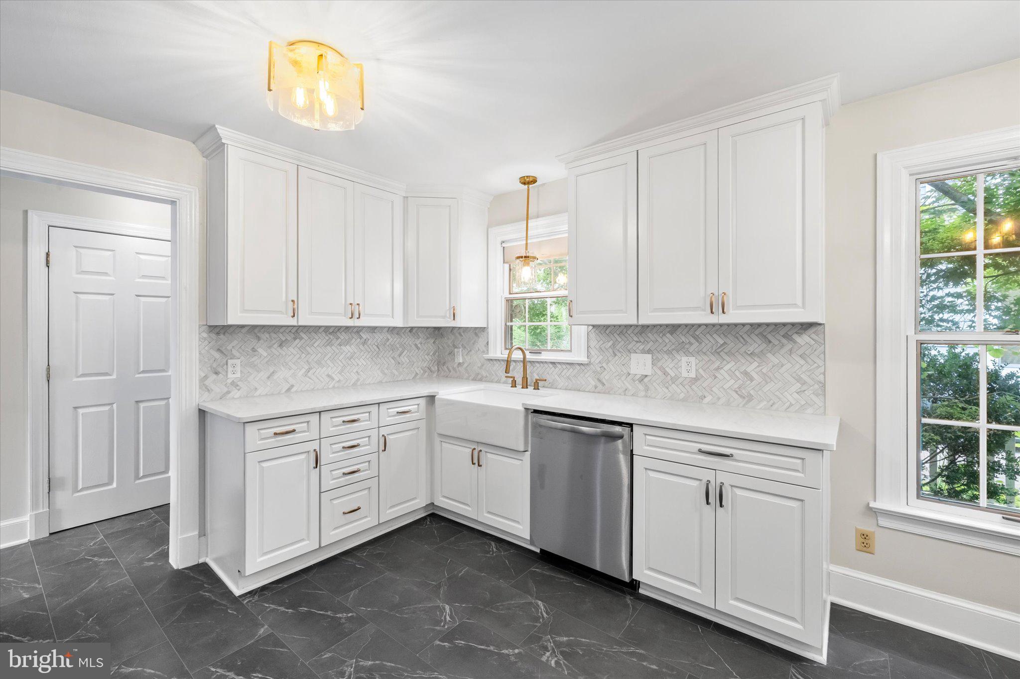 408 Riverside Drive Fredericksburg, VA 22401 - Photo 13 of 61