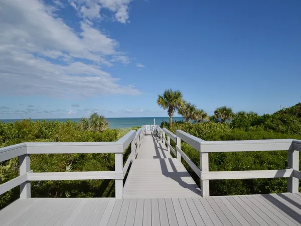 $10,000 | 110 Island Plantation Terrace, Unit 101, Vero Beach, FL 32963
