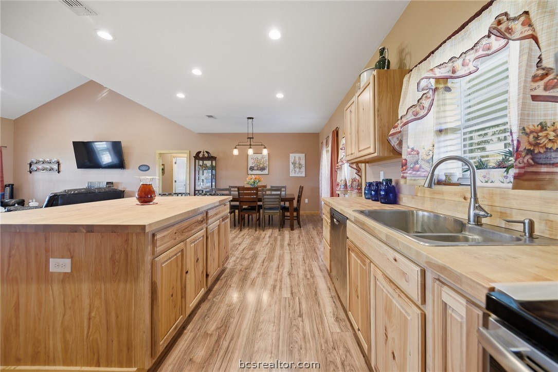 126 South Berlin Road Brenham, TX 77833 - Photo 4 of 30 a very nice looking kitchen with a large window