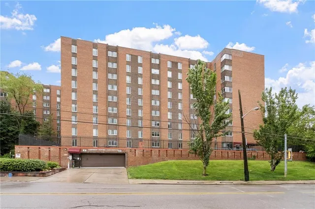 $179,900 | 5 Bayard Road, Unit 808, Pittsburgh, PA 15213