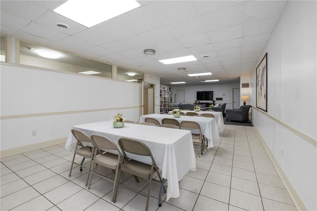 5 Bayard Road, Unit 808 Pittsburgh, PA 15213 - Photo 23 of 33 a view of a dining room with furniture