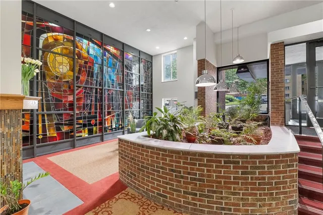 $179,900 | 5 Bayard Road, Unit 808, Pittsburgh, PA 15213