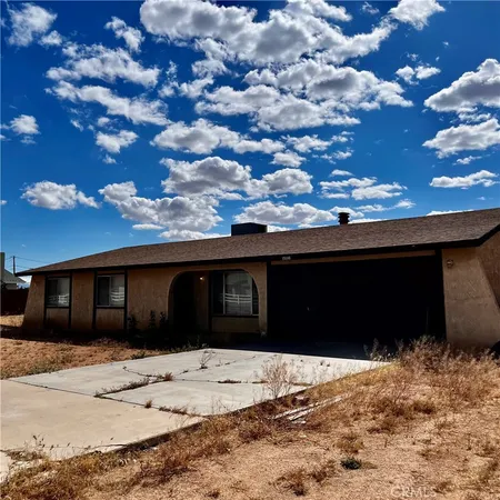 $360,000 | 15590 Erie Road, Apple Valley, CA 92307