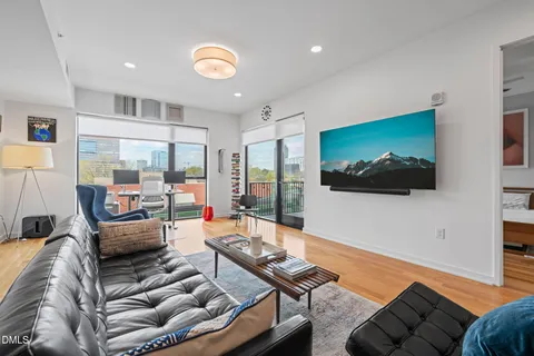 $499,000 | 523 South West Street, Unit 304, Raleigh, NC 27601