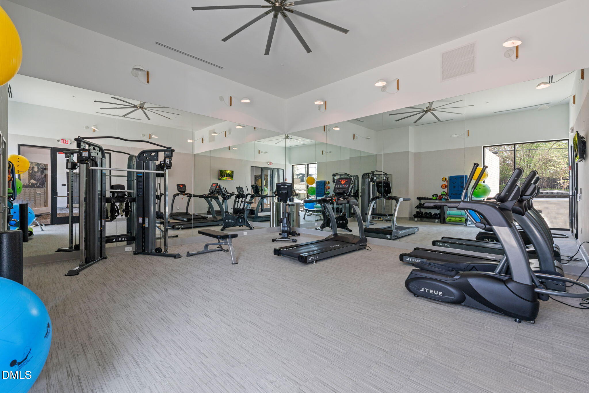 523 South West Street, Unit 304 Raleigh, NC 27601 - Photo 25 of 30 33-web-or-mls-untitled-28