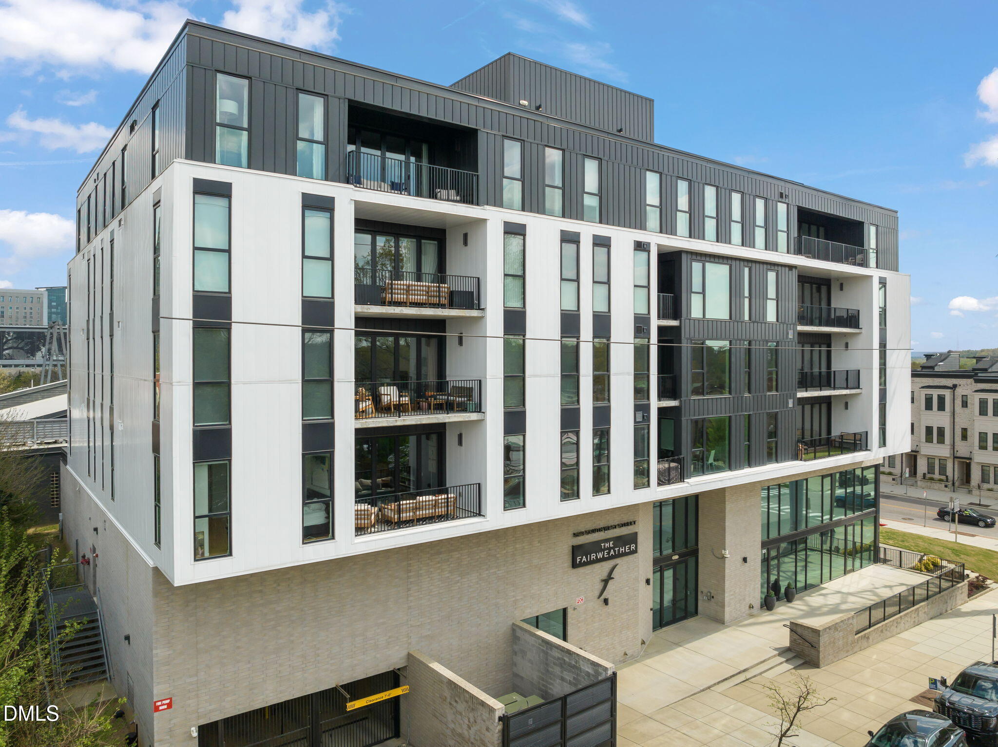 523 South West Street, Unit 304 Raleigh, NC 27601 - Photo 6 of 30 34-web-or-mls-untitled-32