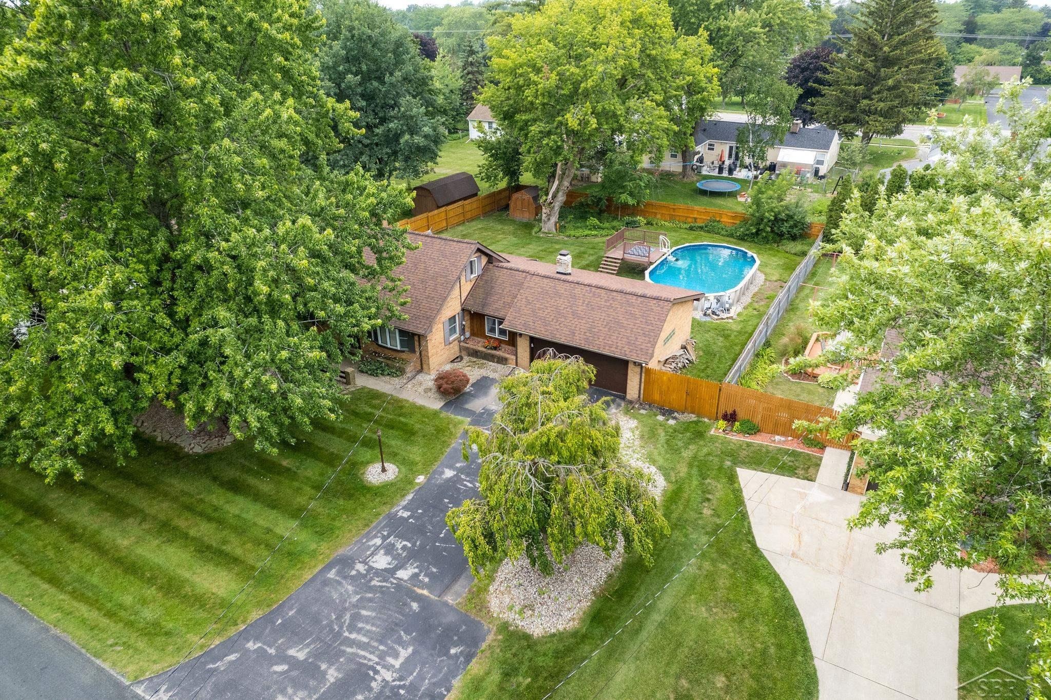 1301 Riser Drive Saginaw, MI 48638 - Photo 37 of 40 50118023-36.JPG