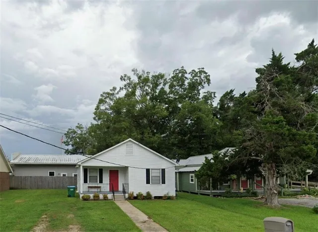 $1,250 | 135 North 4th Street, Ponchatoula, LA 70454