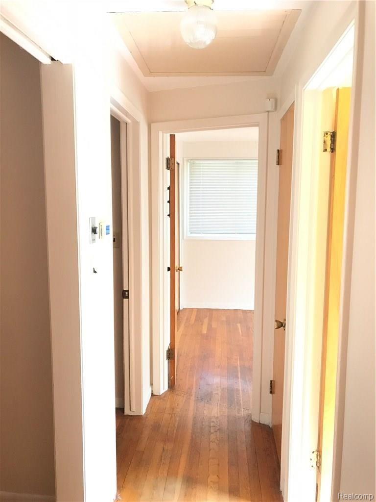 29298 Rambling Road Southfield, MI 48076 - Photo 20 of 34 20170725_143831414_iOS.jpg