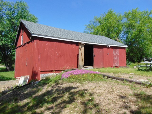 10918 North Begole Road St. Louis, MI 48880 - Photo 45 of 48 1875275-47.JPG