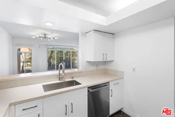 $4,500 | 1255 Federal Avenue, Unit 108, Los Angeles, CA 90025