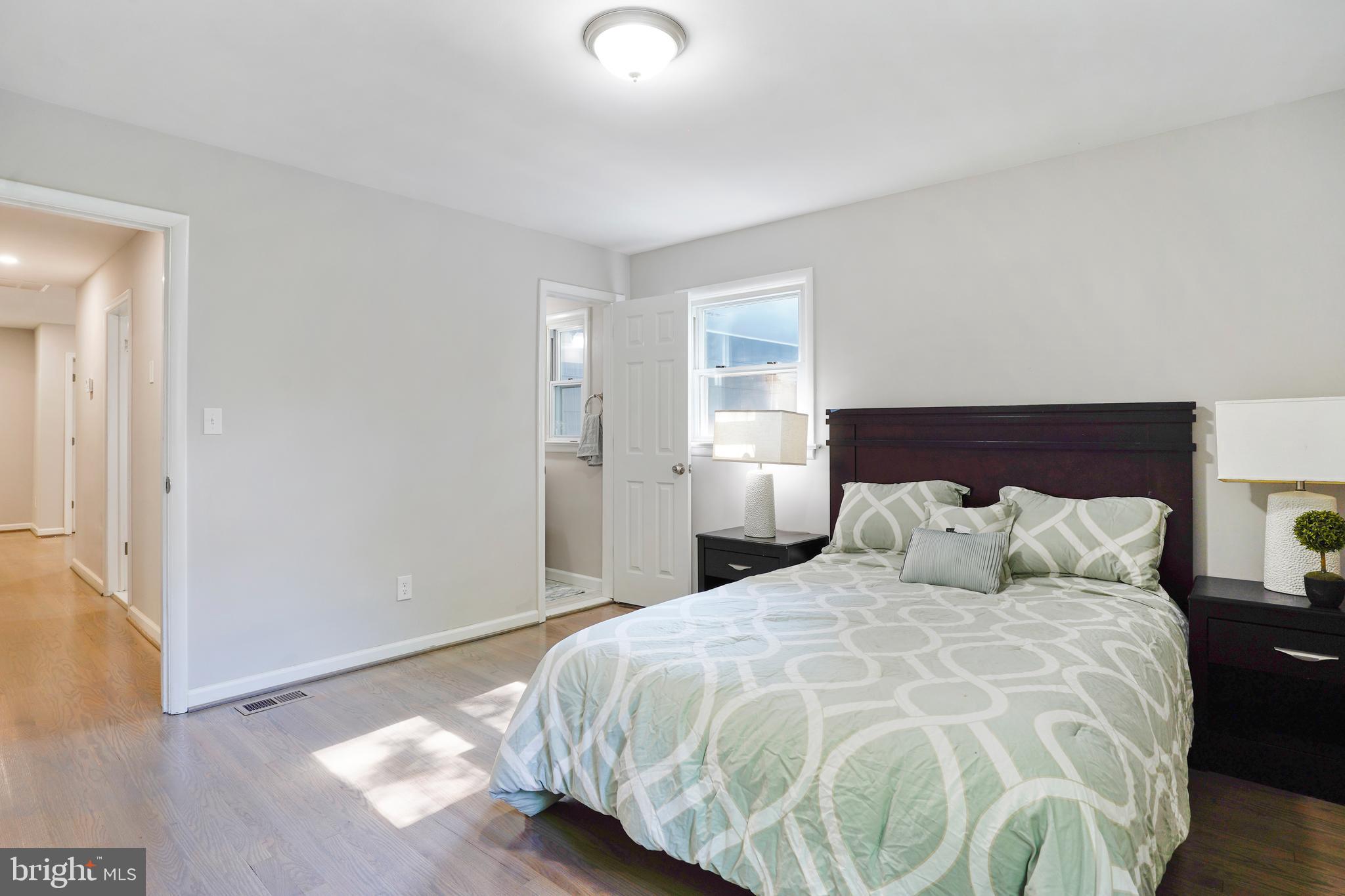 18310 Sharon Road Triangle, VA 22172 - Photo 16 of 27 Master bedroom
