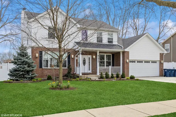 $749,900 | 7517 Main Street, Darien, IL 60561