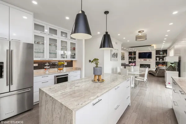 $749,900 | 7517 Main Street, Darien, IL 60561