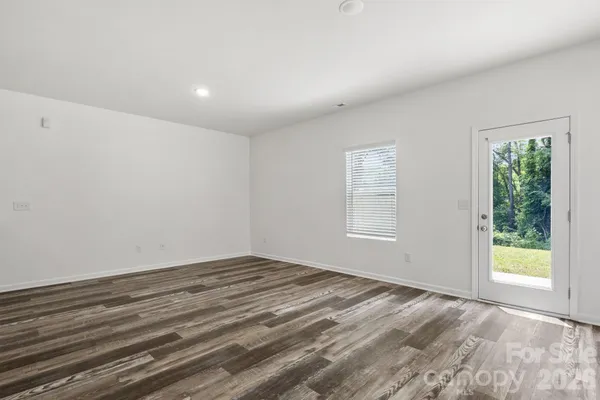 a view of empty room with window