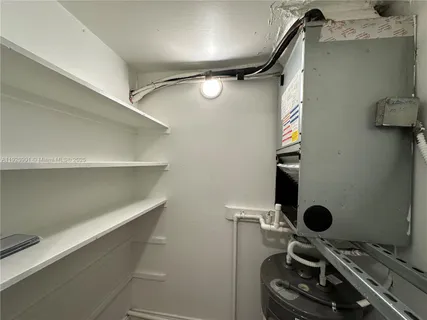 a view of entryway with workspace