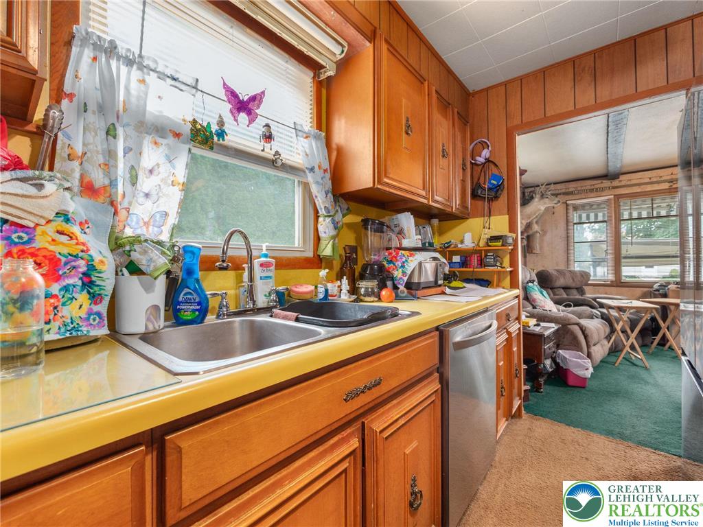 1710 North Boulevard Bethlehem, PA 18017 - Photo 32 of 45