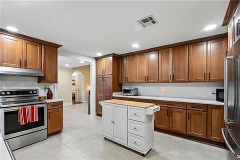 $305,000 | 182 Thoroughbred Avenue, Montz, LA 70068