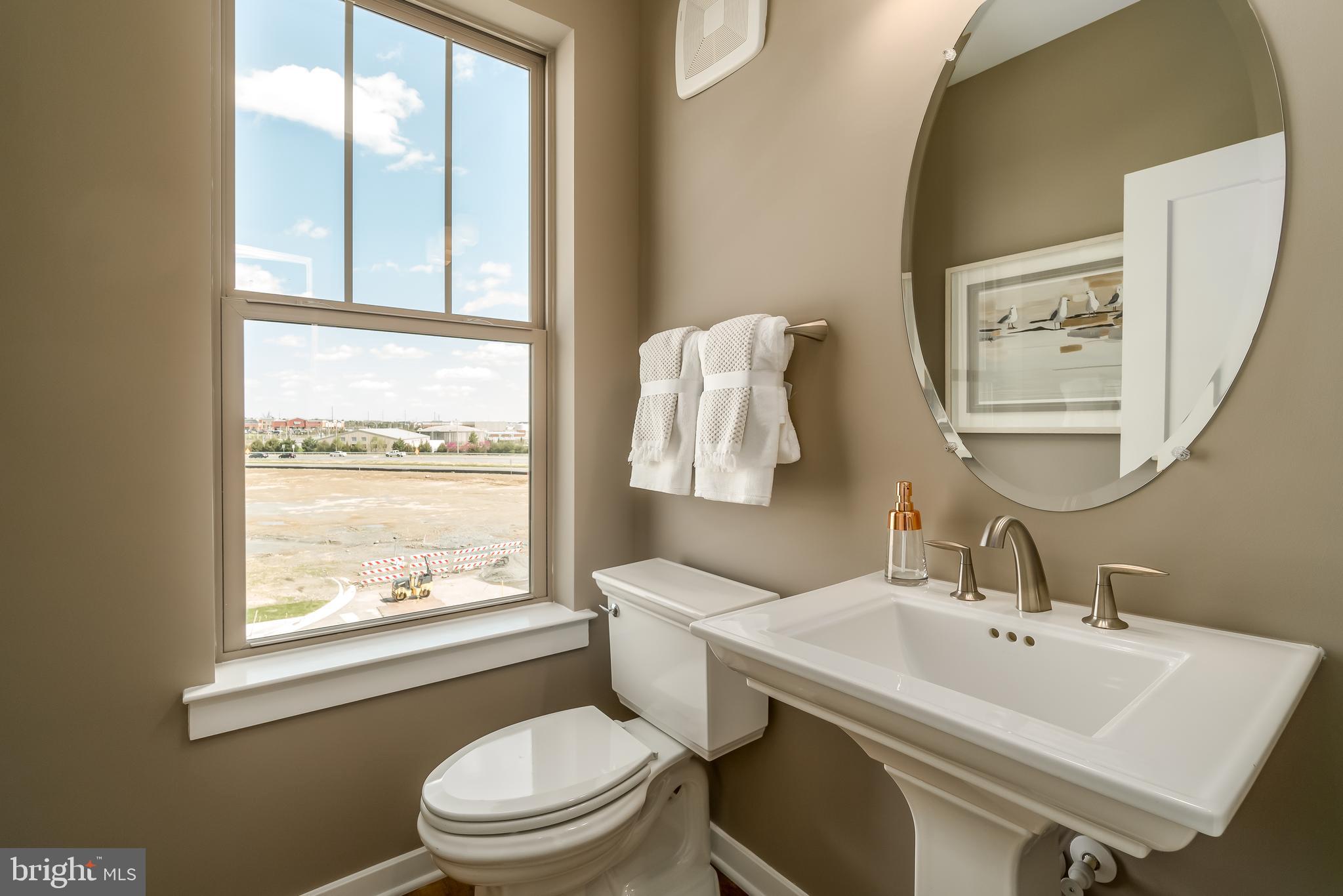 1047 Inferno Terrace Southeast Leesburg, VA 20175 - Photo 12 of 39