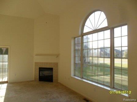 3645 Winding Brk Circle Rochester, MI 48309 - Photo 5 of 25 005.JPG