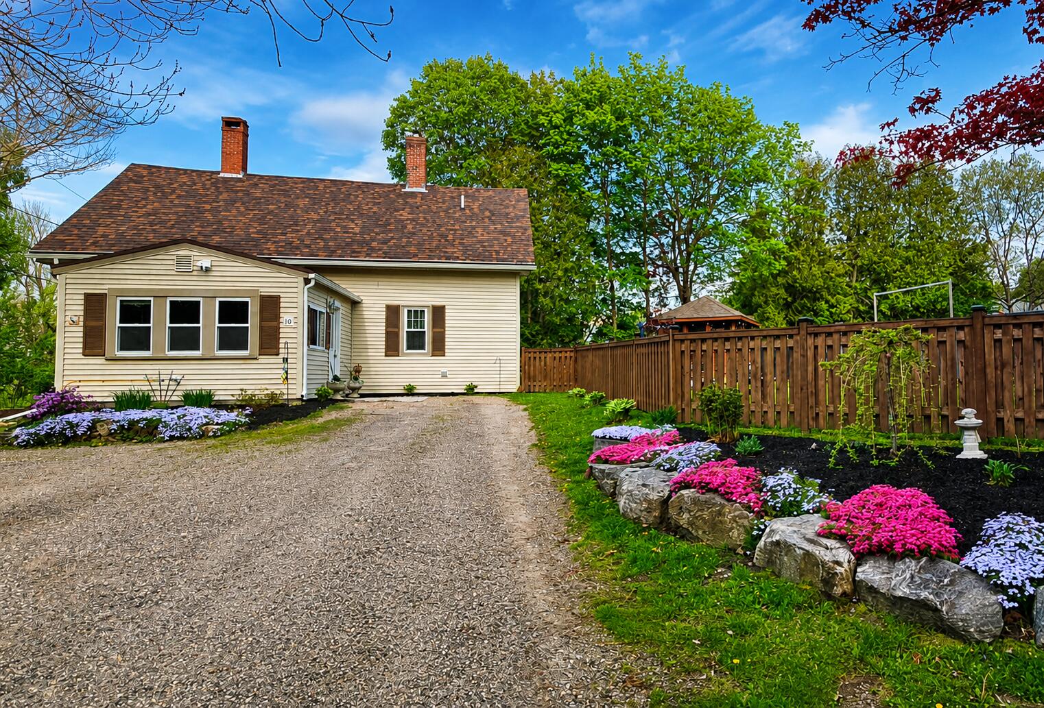10 Danforth Street Wiscasset, ME 04578 - Photo 1 of 9 A4992DE4-2C02-41C0-9A82-4685A92D0A6C