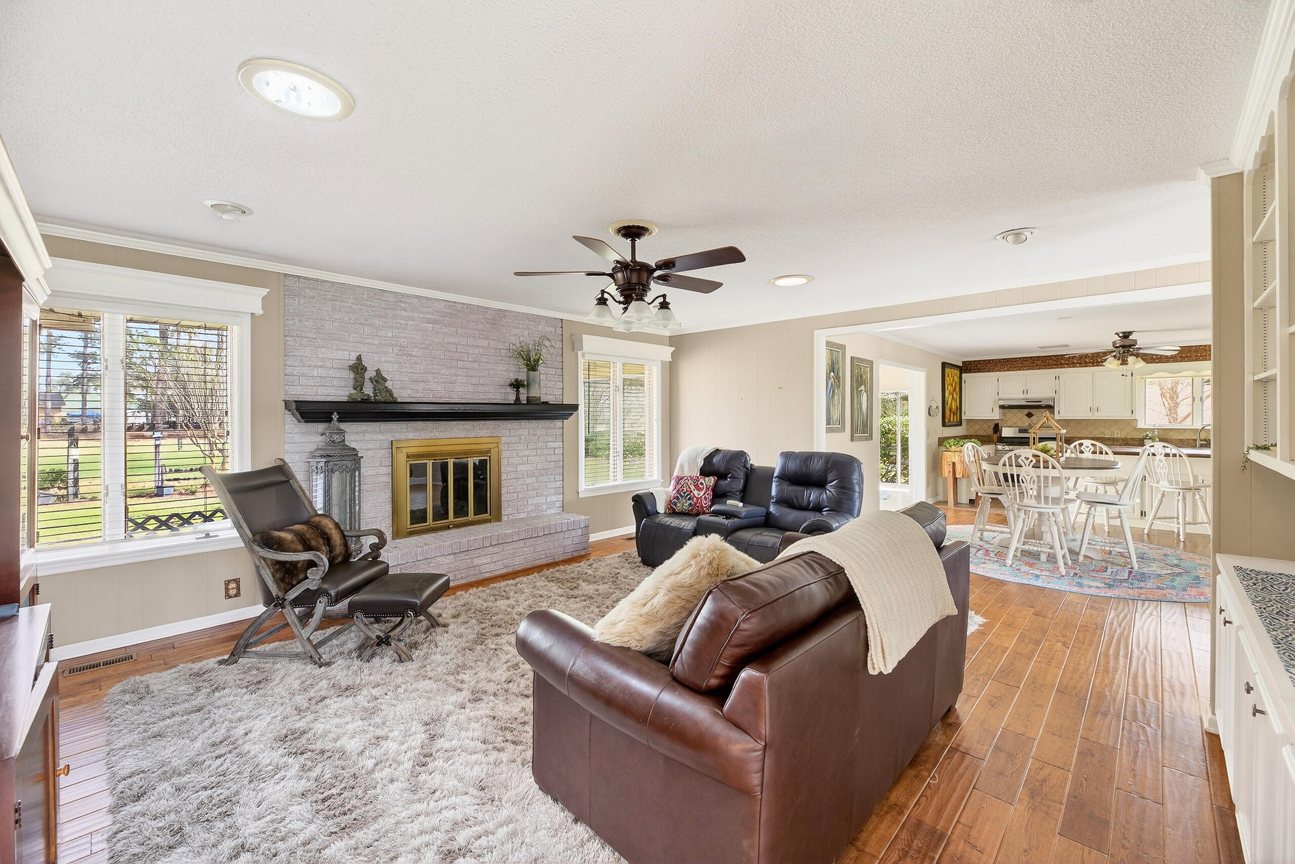 207 Cooper Drive Santee, SC 29142 - Photo 12 of 40 Living Room