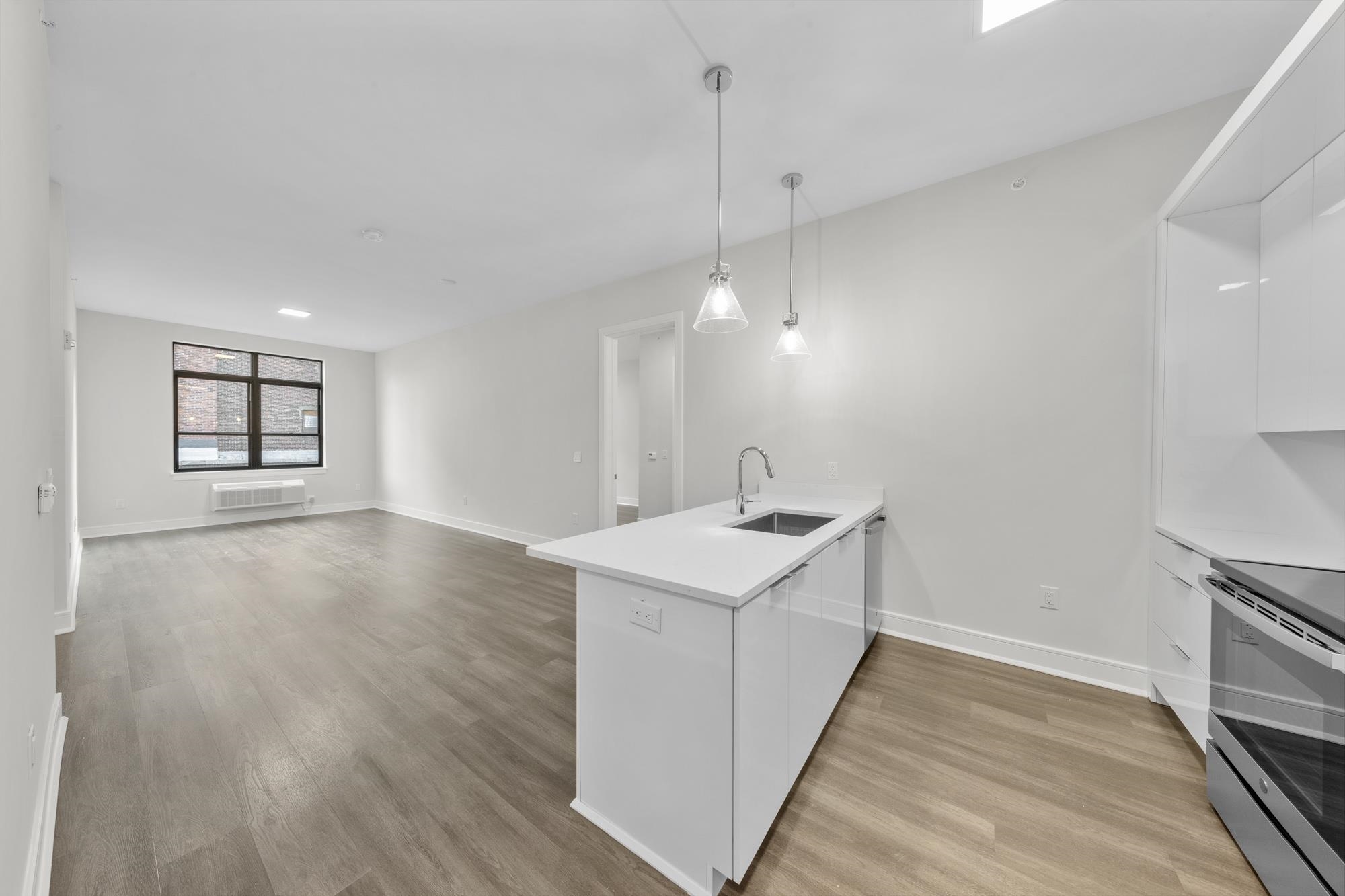 121 34th Street, Unit 513 Union City, NJ 07087 - Photo 4 of 37