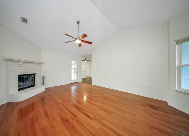 $1,800 | 128 Drewson Drive, Crestview, FL 32536