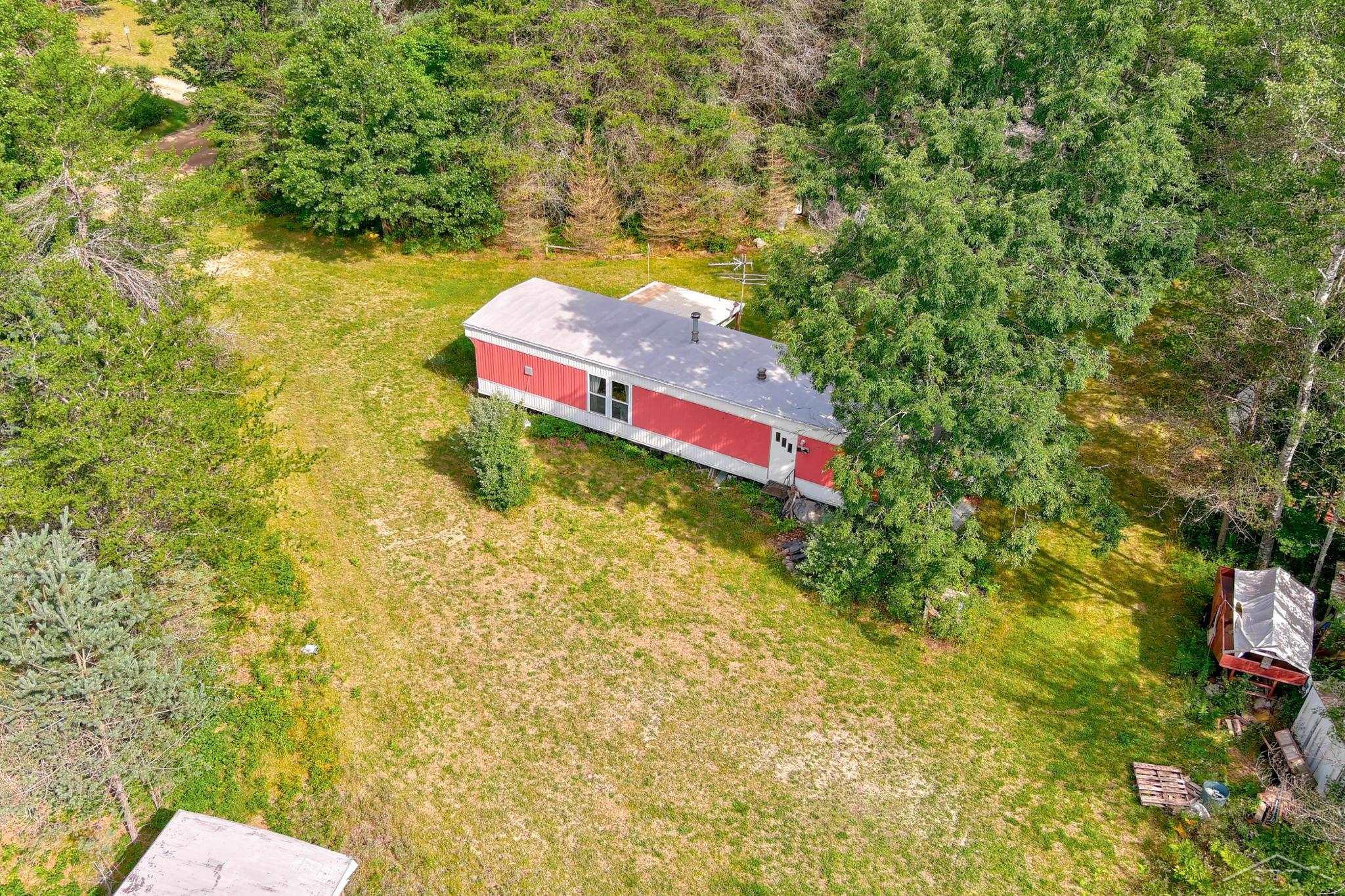 West Gladwin Harrison, MI 48625 - Photo 11 of 18 50086803-10.JPG