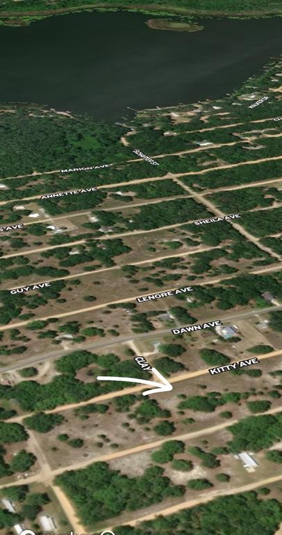 8 Kitty Avenue Interlachen, FL 32148 - Photo 2 of 4 a view of a tennis court