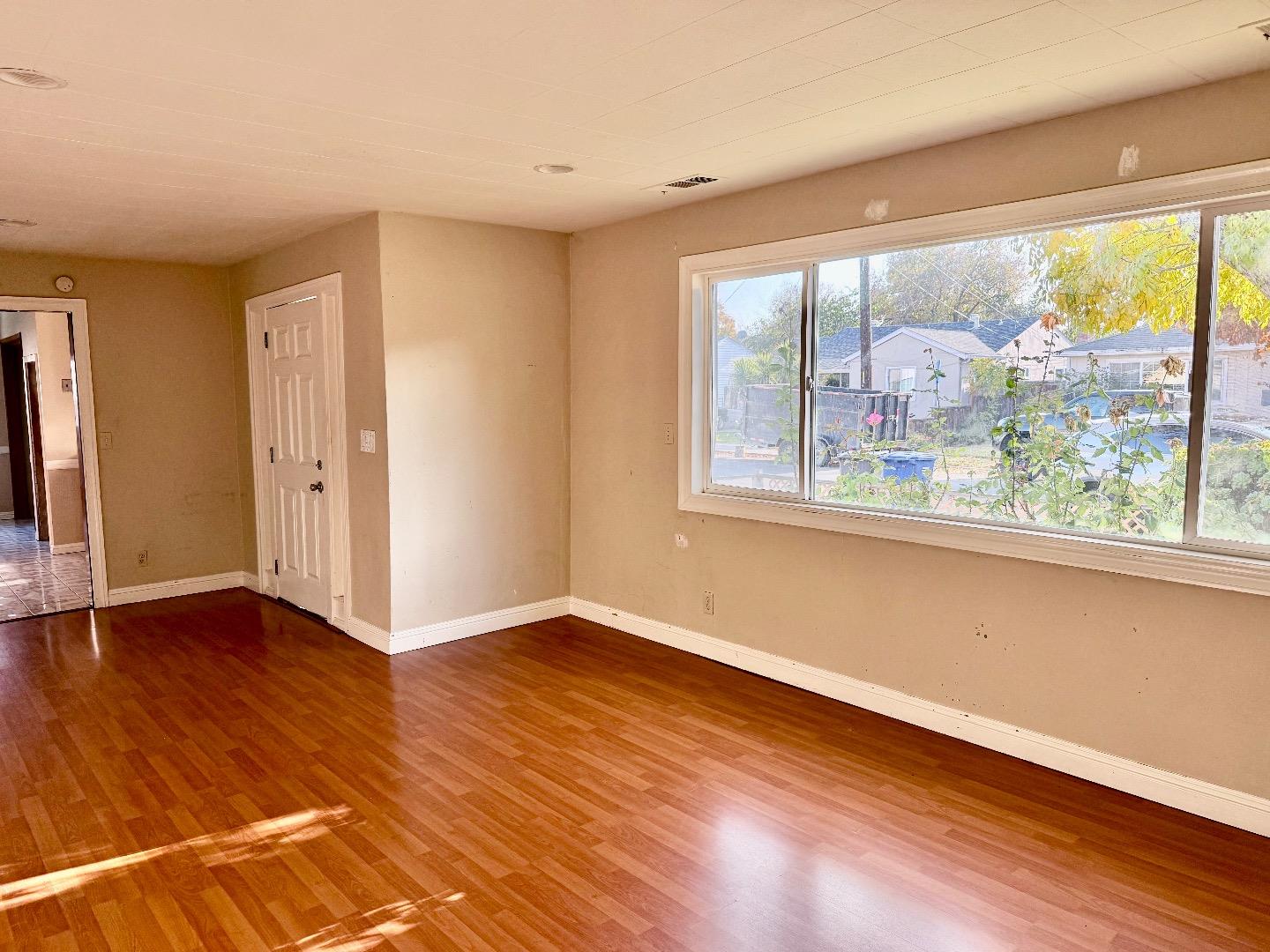 2403 Mountain View Drive Concord, CA 94520 - Photo 4 of 10