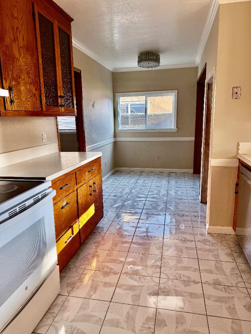 2403 Mountain View Drive Concord, CA 94520 - Photo 5 of 10