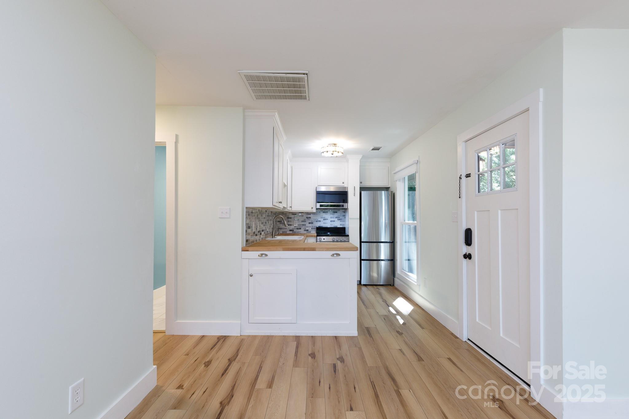 24014 Tidal Way Tega Cay, SC 29708 - Photo 9 of 38 Gallery Image 9