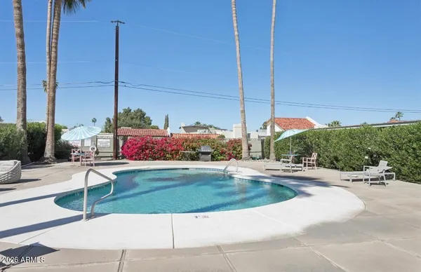 $324,999 | 1030 East Bethany Home Road, Unit 6, Phoenix, AZ 85014