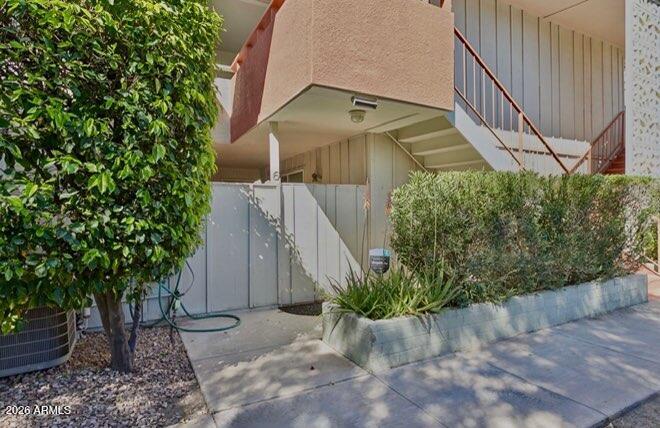 1030 East Bethany Home Road, Unit 6 Phoenix, AZ 85014 - Photo 13 of 15 Front entry