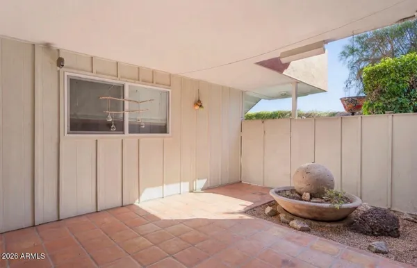 $324,999 | 1030 East Bethany Home Road, Unit 6, Phoenix, AZ 85014