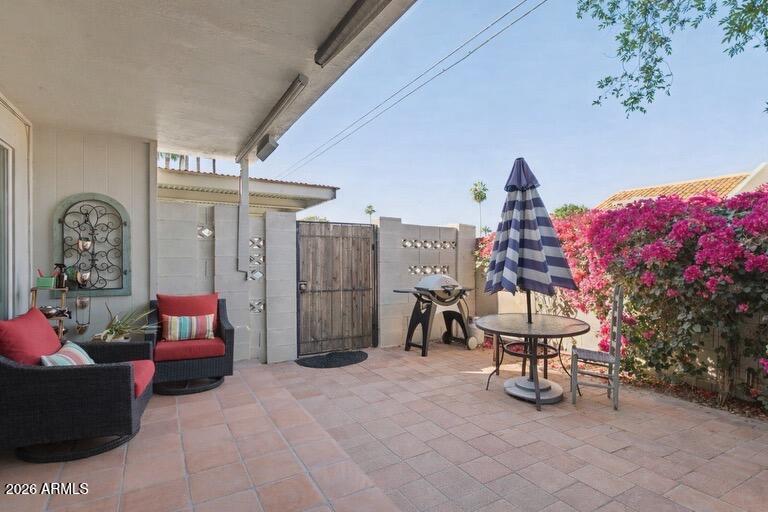 1030 East Bethany Home Road, Unit 6 Phoenix, AZ 85014 - Photo 5 of 15 Second larger patio