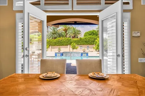 $2,250,000 | 696 East Vereda Sur, Palm Springs, CA 92262