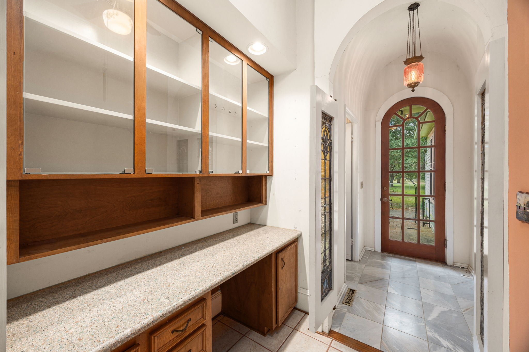 236 Preston Street Columbus, TX 78934 - Photo 22 of 50 a view of hall way with furniture