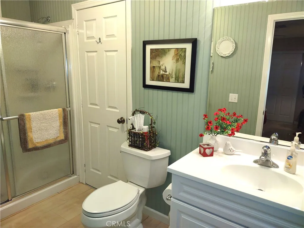 554 Beach Needles Ca Needles, CA 92363 - Photo 18 of 31 Guest Bath