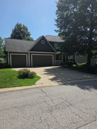 $360,000 | 728 South Kisner Drive, Independence, MO 64056