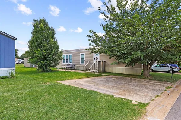 $56,999 | 132 Knollwood Drive, Sherman, TX 75092