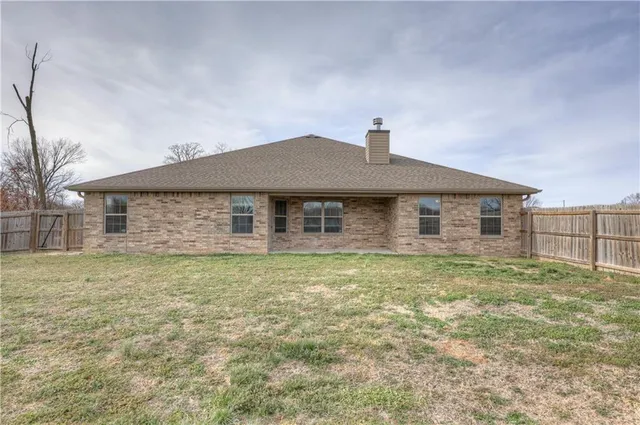 $397,900 | 501 Anita Drive, Carl Junction, MO 64834