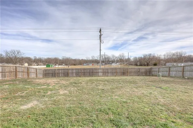 $397,900 | 501 Anita Drive, Carl Junction, MO 64834